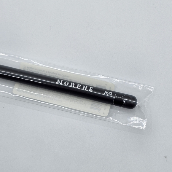 Morphe M573 Pointed Deluxe Blender Brush - Picture 3 of 5